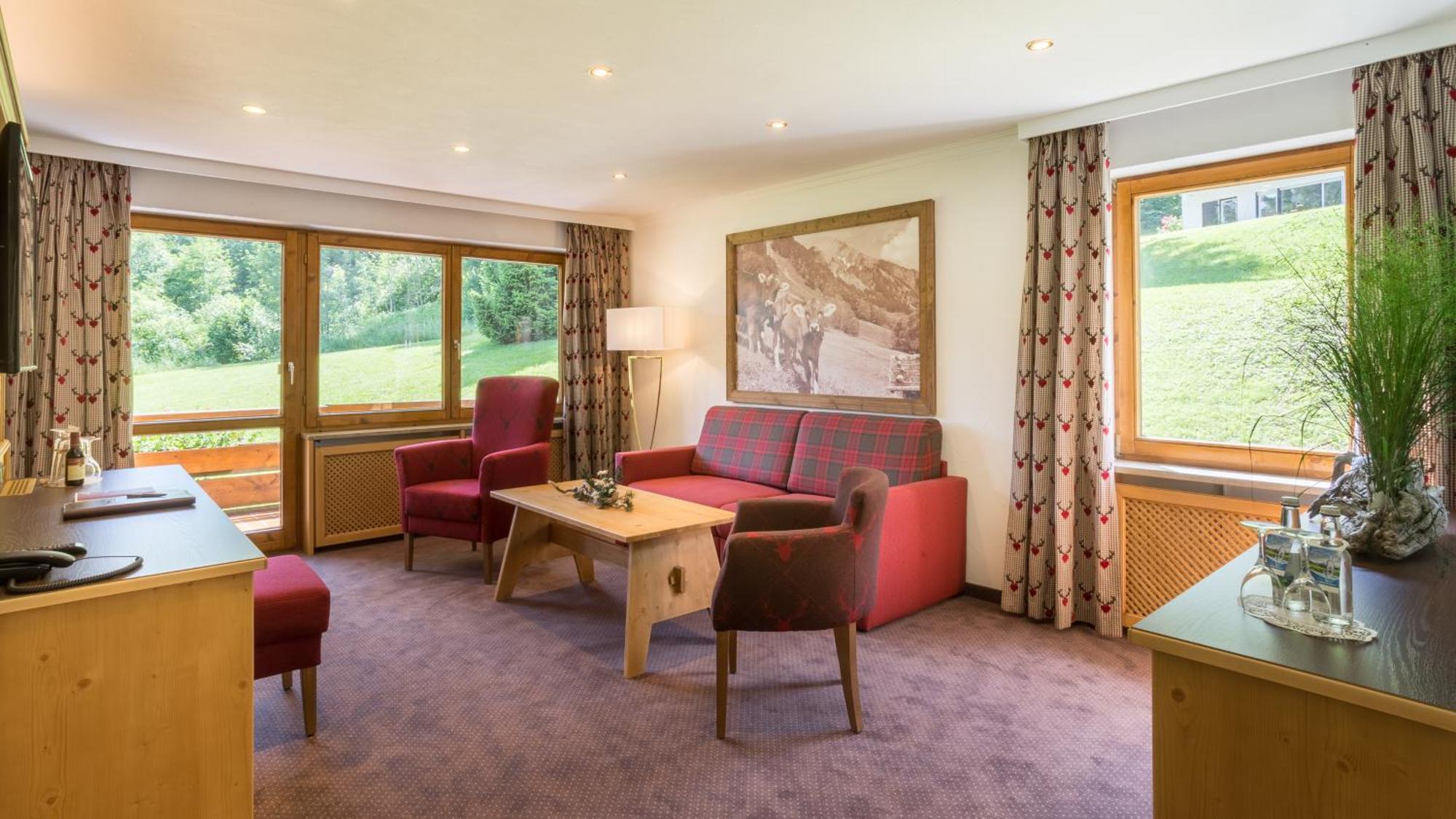 Junior Suite,1553905264:JPEG